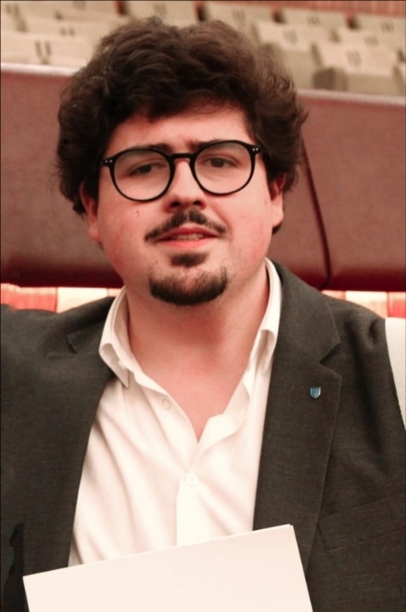 One of my favourite photos of myself, at my graduation day, as photographed by my best friend Catarina © Catarina Carvalho Maia, 2026